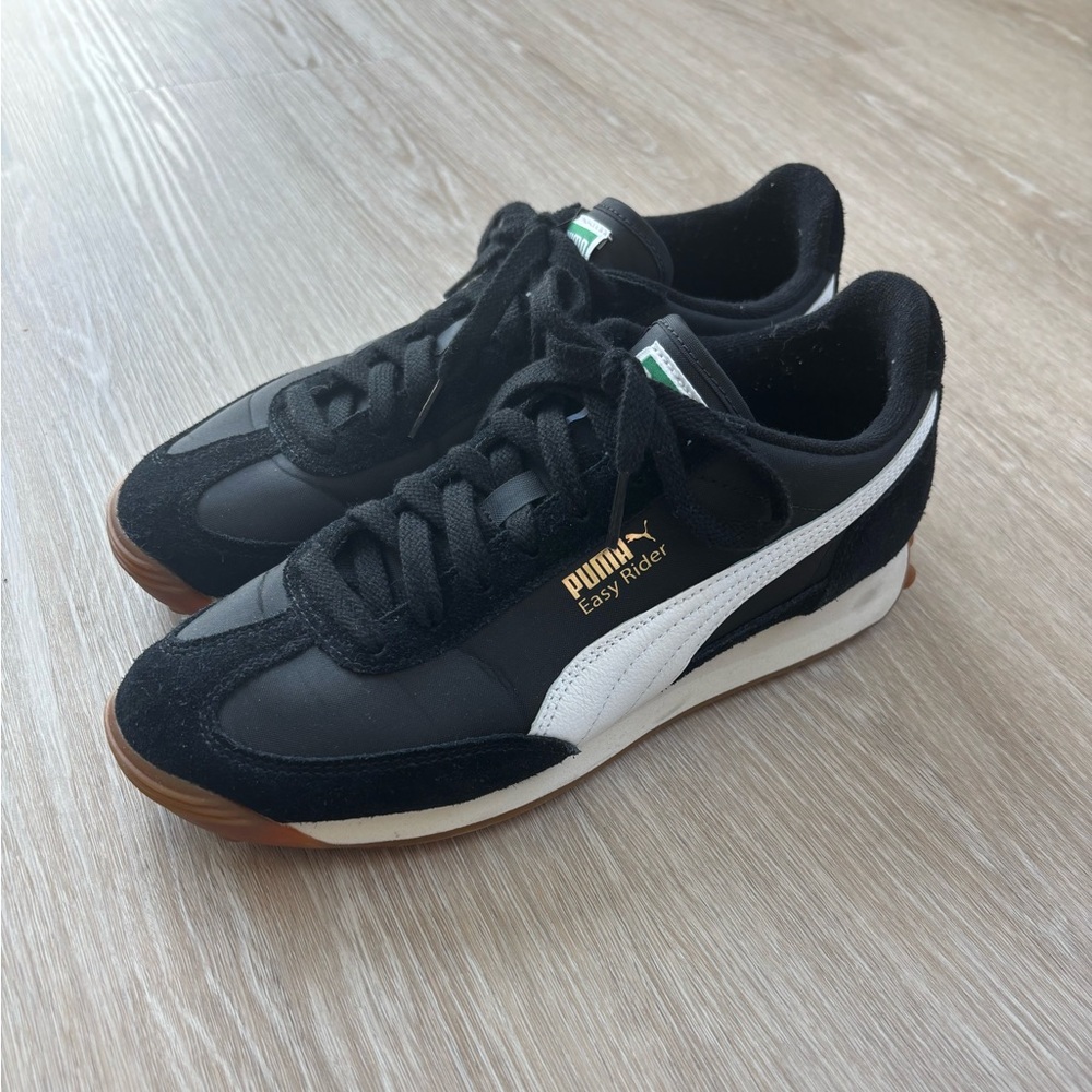 Puma Easy Rider Vintage Women’s Black and White Trainer Sneakers